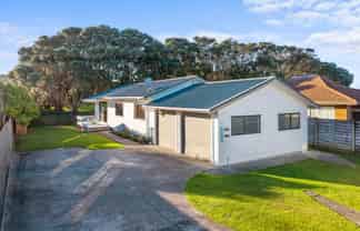 21B West Hoe Road, Orewa