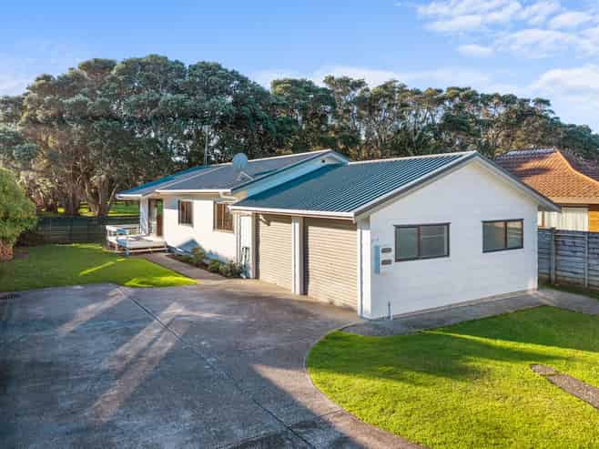 21B West Hoe Road, Orewa