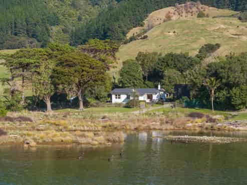 793 Manaroa Road, Pelorus Sounds