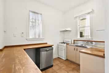 1/17 Hall Street, Newtown
