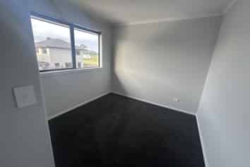 Manawatu / Whanganui - Address withheld