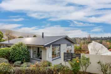 18 Branxholm Street, ROXBURGH