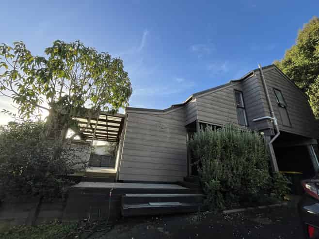 26 orinda close, Botany Downs