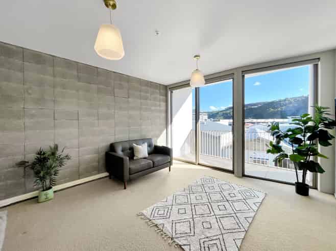 204/2 Campbell Terrace, Petone