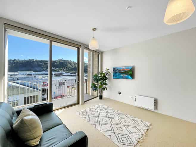 204/2 Campbell Terrace, Petone