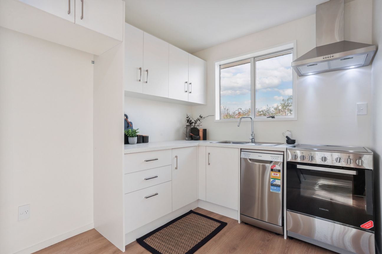 3 Bedroom Gem in Quiet Redwood Cul-De-Sac - Fler