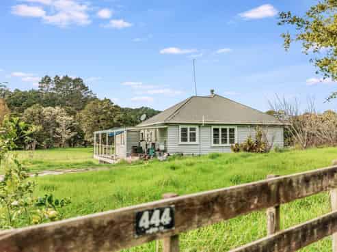 444 Brown Road, Kaiwaka
