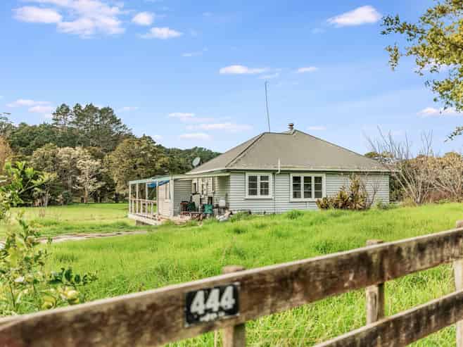 444 Brown Road, Kaiwaka
