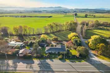 1632 Cust Road, Cust