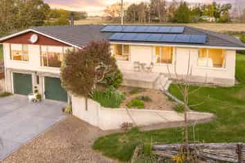 1632 Cust Road, Cust