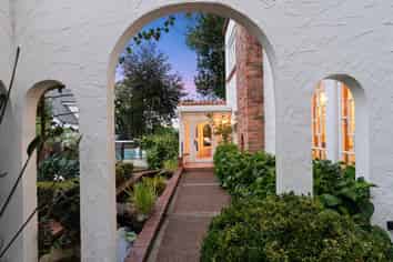 44D Mountain Road, Epsom