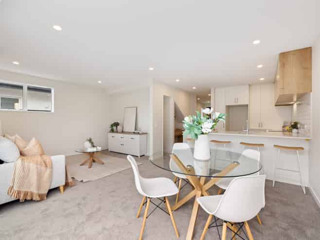 6/209 Hastings Street East, Waltham