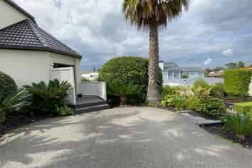 171 (Apt 2) Oceanbeach Road, Mount Maunganui