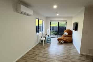 577 REDOUBT ROAD, Flat Bush