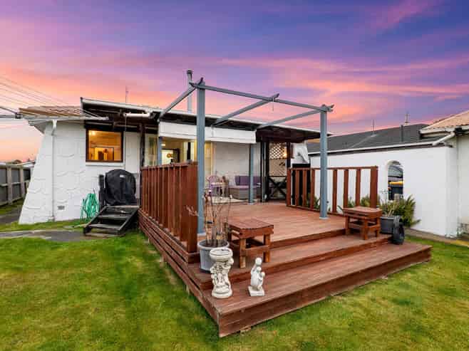 18 Greenock Street, Redwood