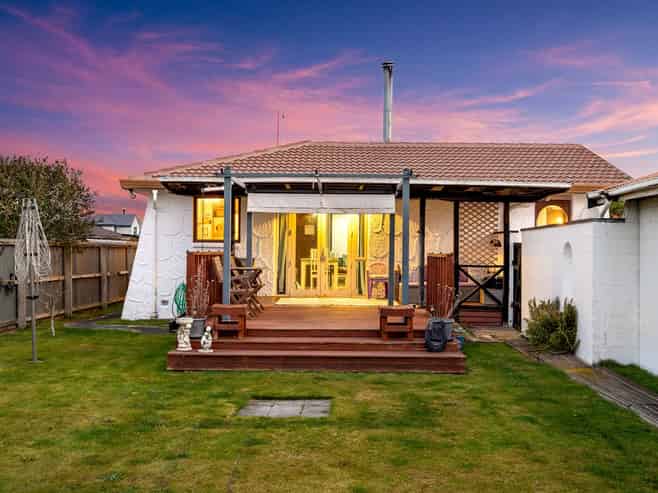 18 Greenock Street, Redwood