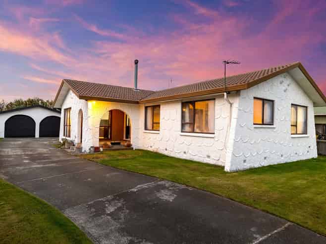 18 Greenock Street, Redwood