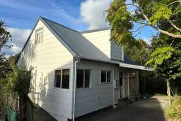 A/49 Aeroview Drive, Beach Haven