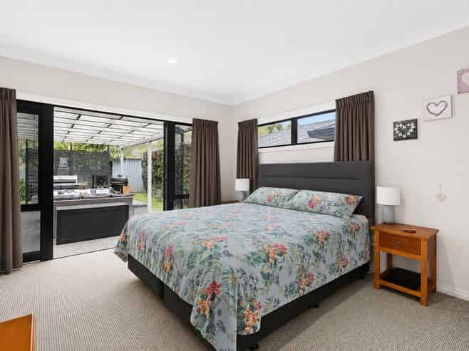 1 Pinotage Drive, Greenmeadows