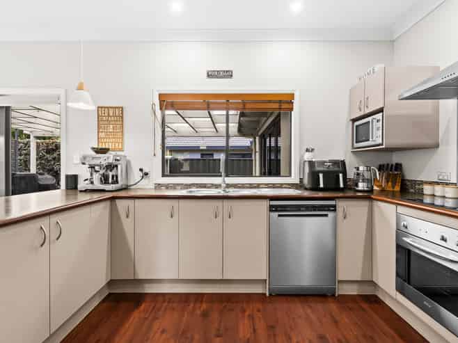1 Pinotage Drive, Greenmeadows