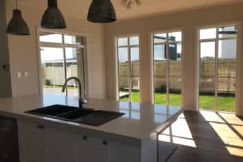 111 Liberty Crescent, Beachlands