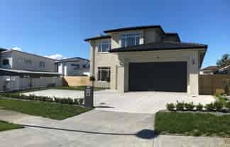 111 Liberty Crescent, Beachlands