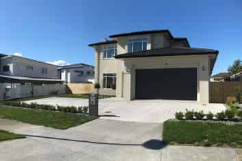 111 Liberty Crescent, Beachlands