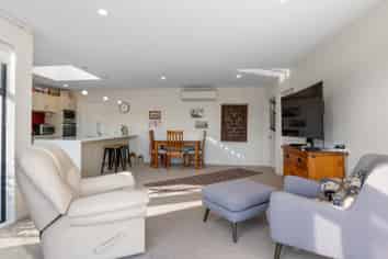 6 Kilkivan Lane, Yaldhurst