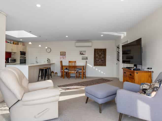 6 Kilkivan Lane, Yaldhurst