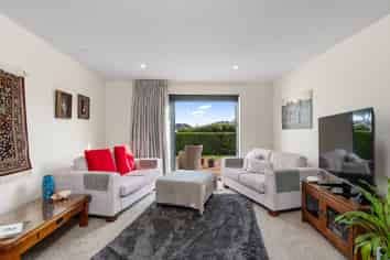 6 Kilkivan Lane, Yaldhurst