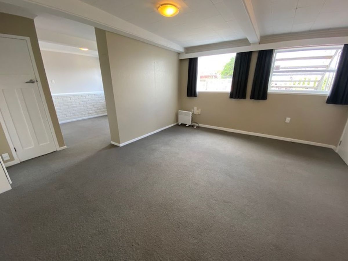EXCEPTIONALLY PRESENTED ONE BRM FLAT: - Vista 5