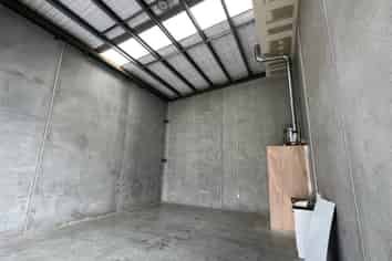 Affordable Multi Use Unit - Glass Frontage