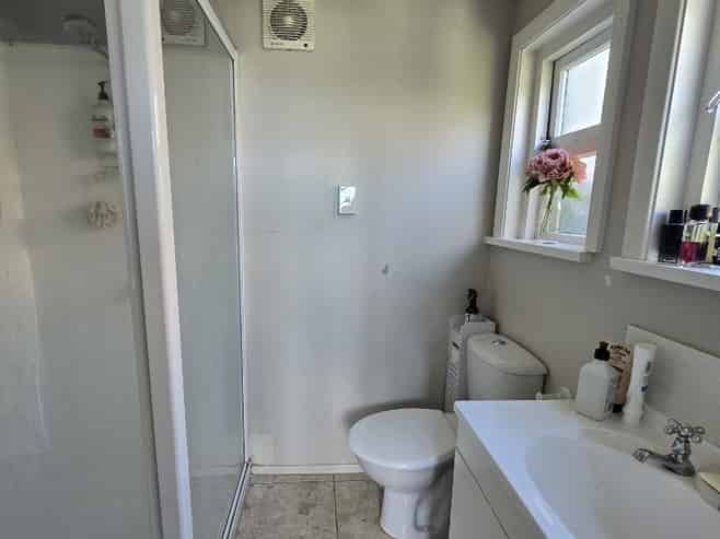 51B Barnard Street (Lower), Wadestown
