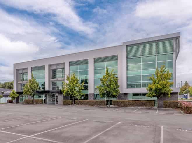 High profile corner office opportunity
