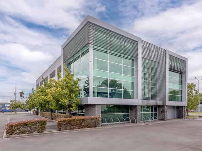 High profile corner office opportunity