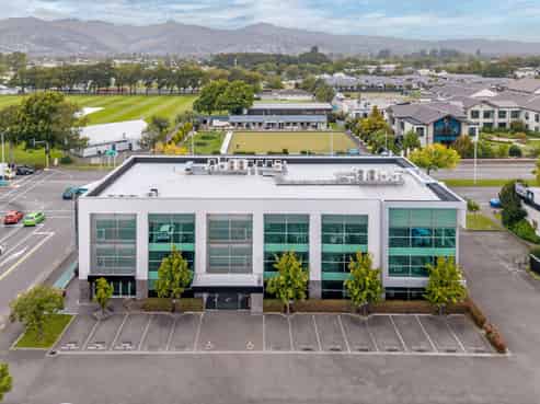 High profile corner office opportunity