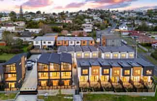 11/42 Captain Scott Road, Glen Eden