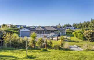 88B Endeavour Drive, Whitby
