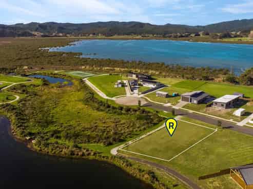 13 Taniwha Place, Matarangi
