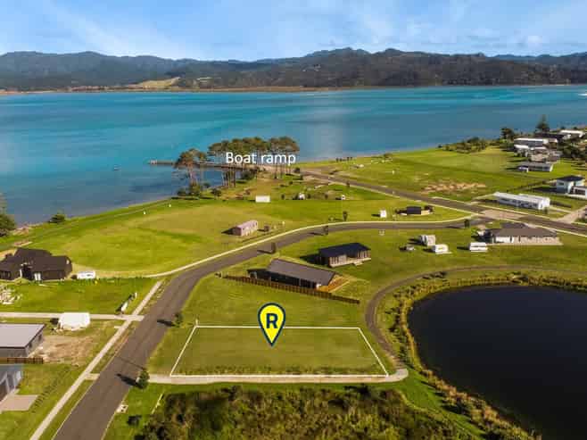 13 Taniwha Place, Matarangi