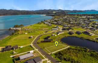 13 Taniwha Place, Matarangi