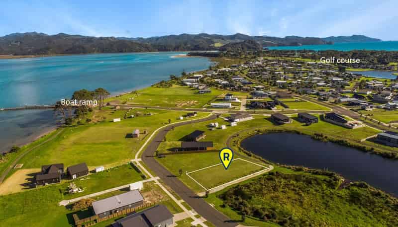13 Taniwha Place, Matarangi