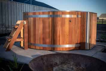 Premium Hot Tub & Ice Bath E-Commerce Business