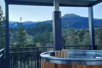 Premium Hot Tub & Ice Bath E-Commerce Business