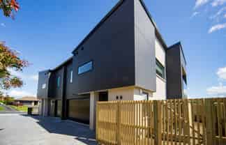8/3 Harrowfield Drive, Harrowfield