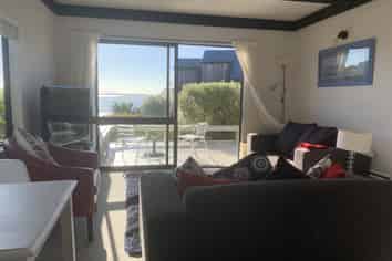 A/8 Mariners Grove, Algies Bay