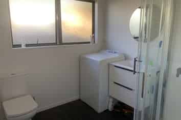 A/8 Mariners Grove, Algies Bay