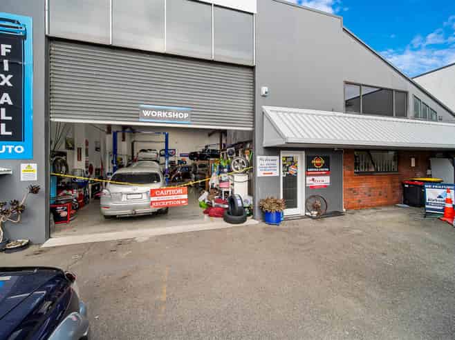 Dual Tenanted - Split Risk Investment