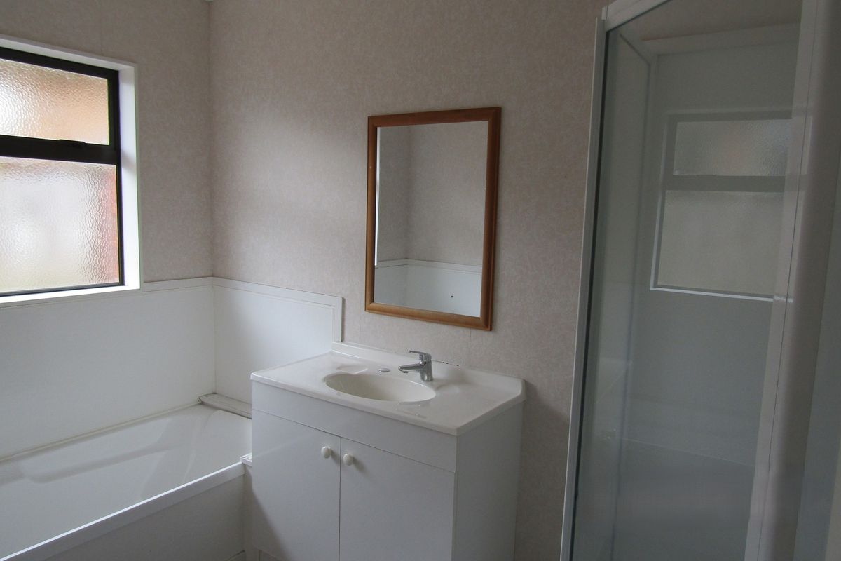 Four Bedroom Family Home - Vista 4