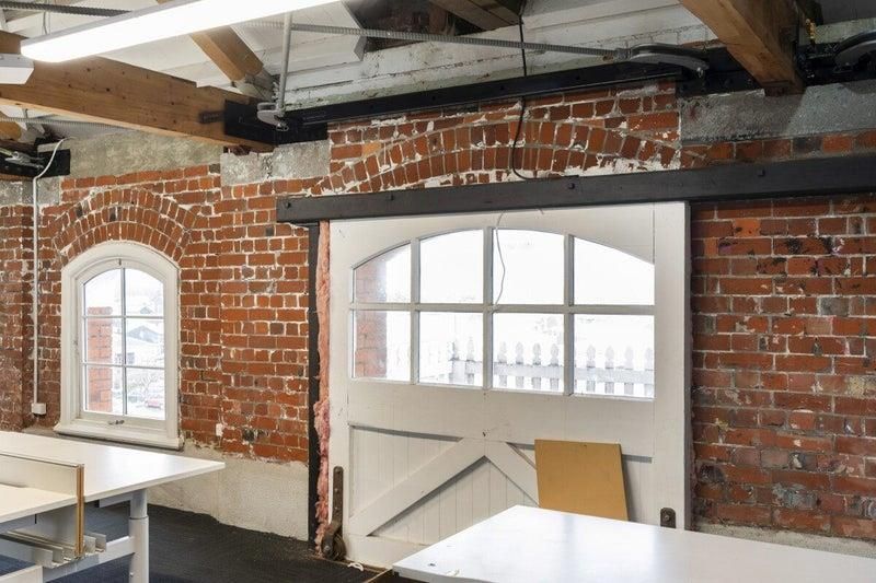 Full Floor Office Opportunity - Fler